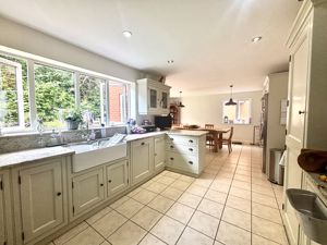 Kitchen- click for photo gallery